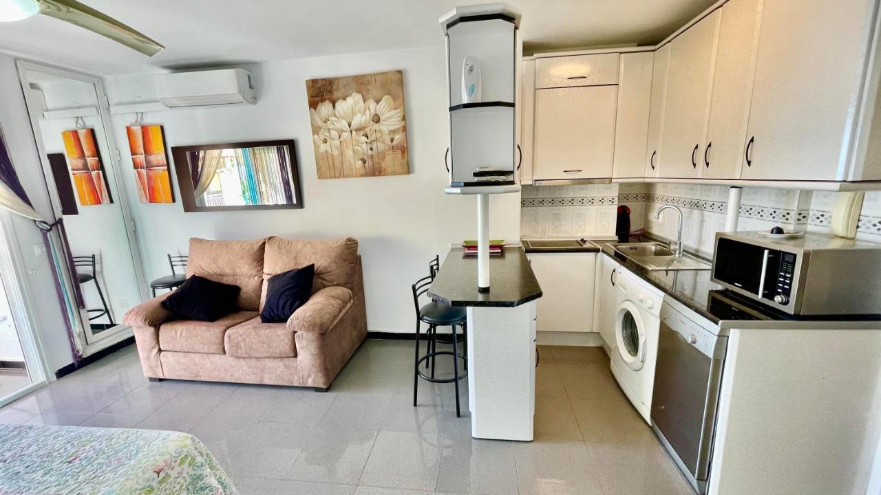 Bulto Carihuela Apartment Torremolinos Luaran gambar